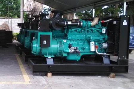 選擇寧波康明斯發(fā)電機(jī)組租賃商時需要注意哪些？