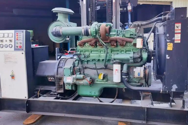 怎么從康明斯發(fā)電機(jī)組的機(jī)油壓力表看故障所在部位？