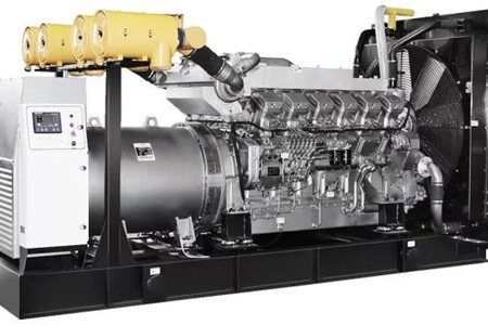 三菱發(fā)電機(jī)組油壓過低該如何處理？